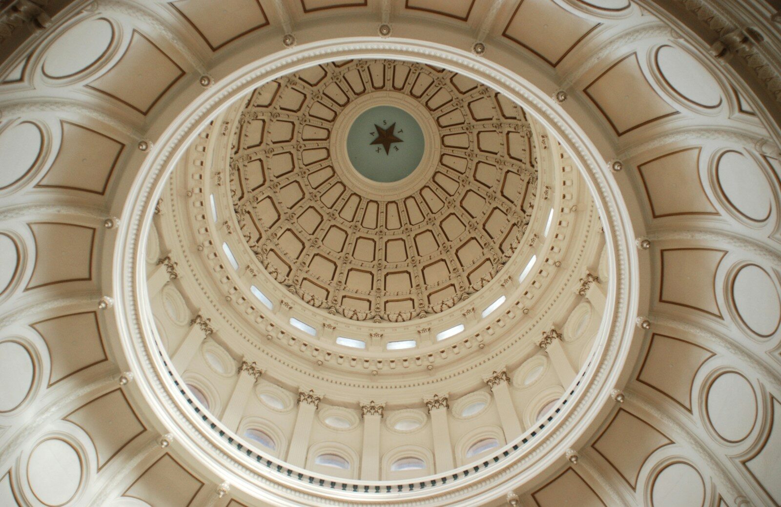 Photo of the interior of the State Capitol Building, Austin, Texas